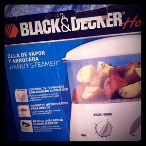 Black & Decker Rice cooker/steamer combo.